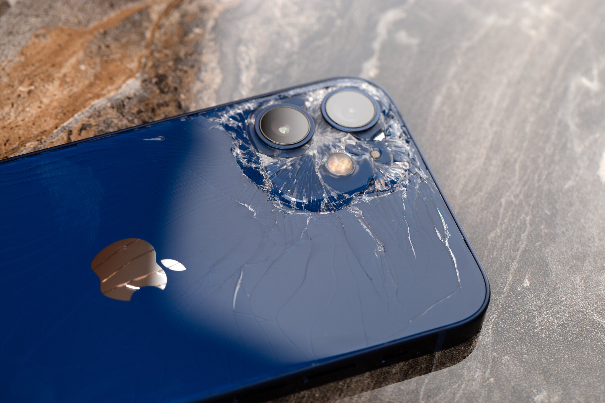 Check Customer Reviews And Ratings Before Selecting Your iPhone Repair Store 